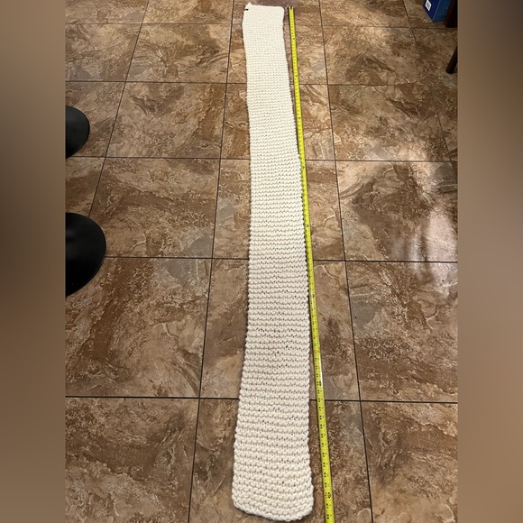 ROOTS Oversized Chunky Knit Scarf | Cozy Winter Essential Cream Neutral - Picture 9 of 11